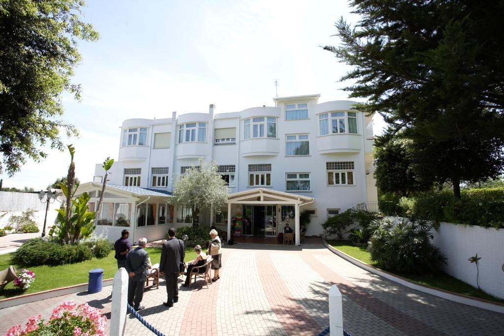 Hotel Capo Circeo Centro Benessere & Padel ซาน เฟลิเช เชร์ชีโอ ภายนอก รูปภาพ