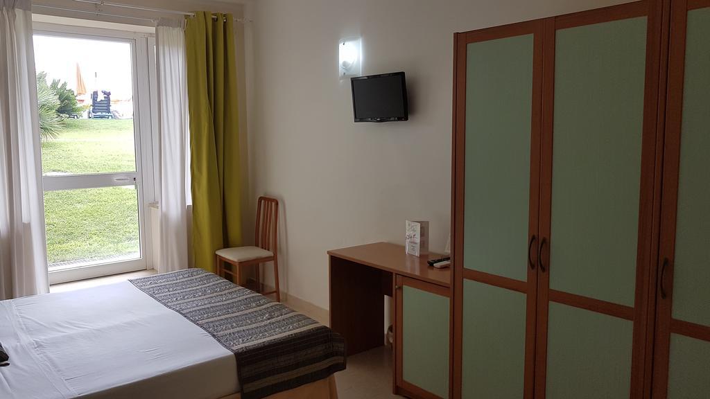Hotel Capo Circeo Centro Benessere & Padel ซาน เฟลิเช เชร์ชีโอ ภายนอก รูปภาพ