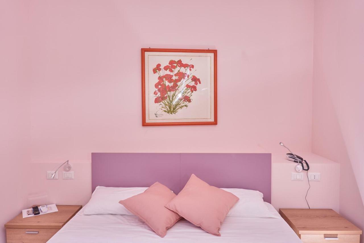 Hotel Capo Circeo Centro Benessere & Padel ซาน เฟลิเช เชร์ชีโอ ภายนอก รูปภาพ