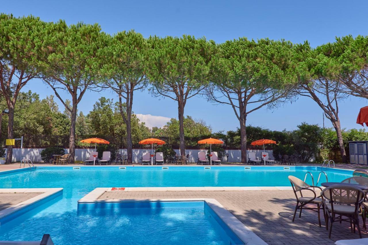Hotel Capo Circeo Centro Benessere & Padel ซาน เฟลิเช เชร์ชีโอ ภายนอก รูปภาพ